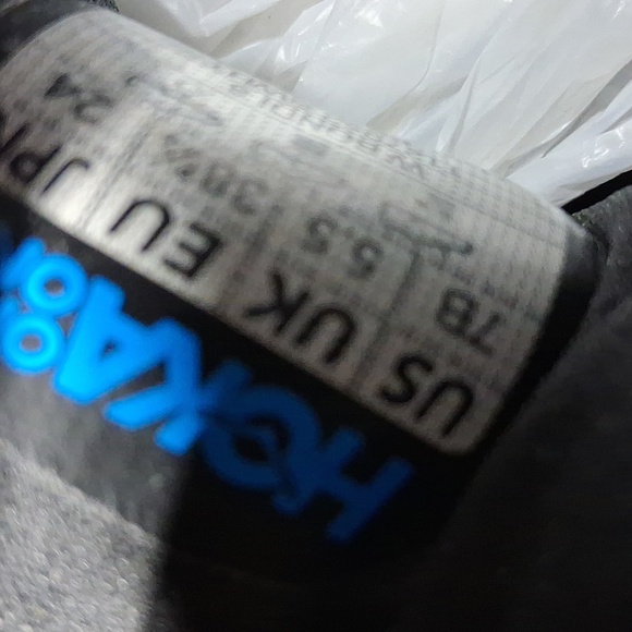 Hoka One One Women's Bondi 8 Size 7B Running Shoes - Picture 8 of 8